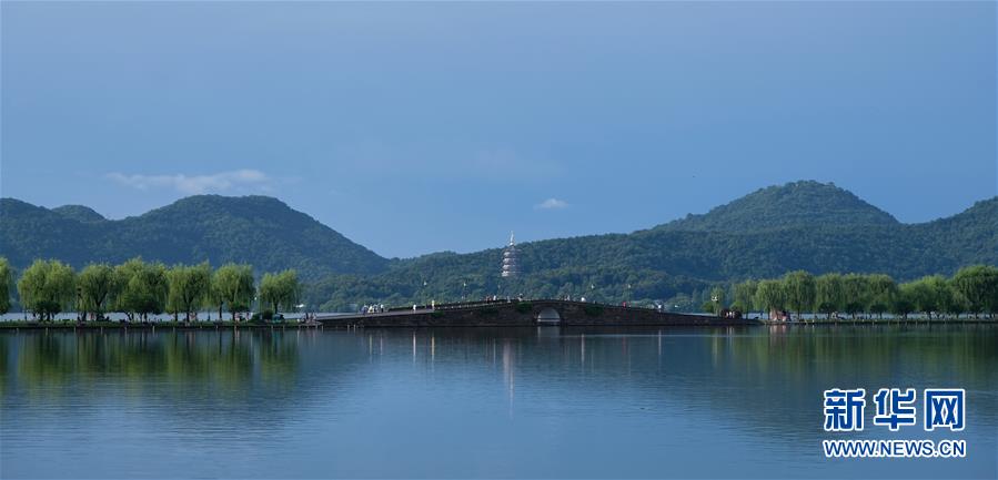 杭州西湖呈现 雨过天青 夏日美景 中国城市网