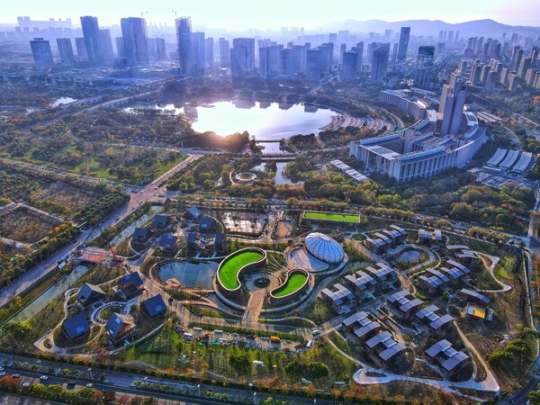 Wuxi_Economic_Development_Zone_makes_efforts_to_optimize_business_environment.jpeg